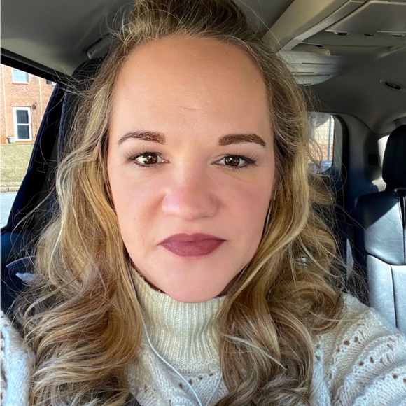 Meet your Posher, Sheila - Picture 1 of 1